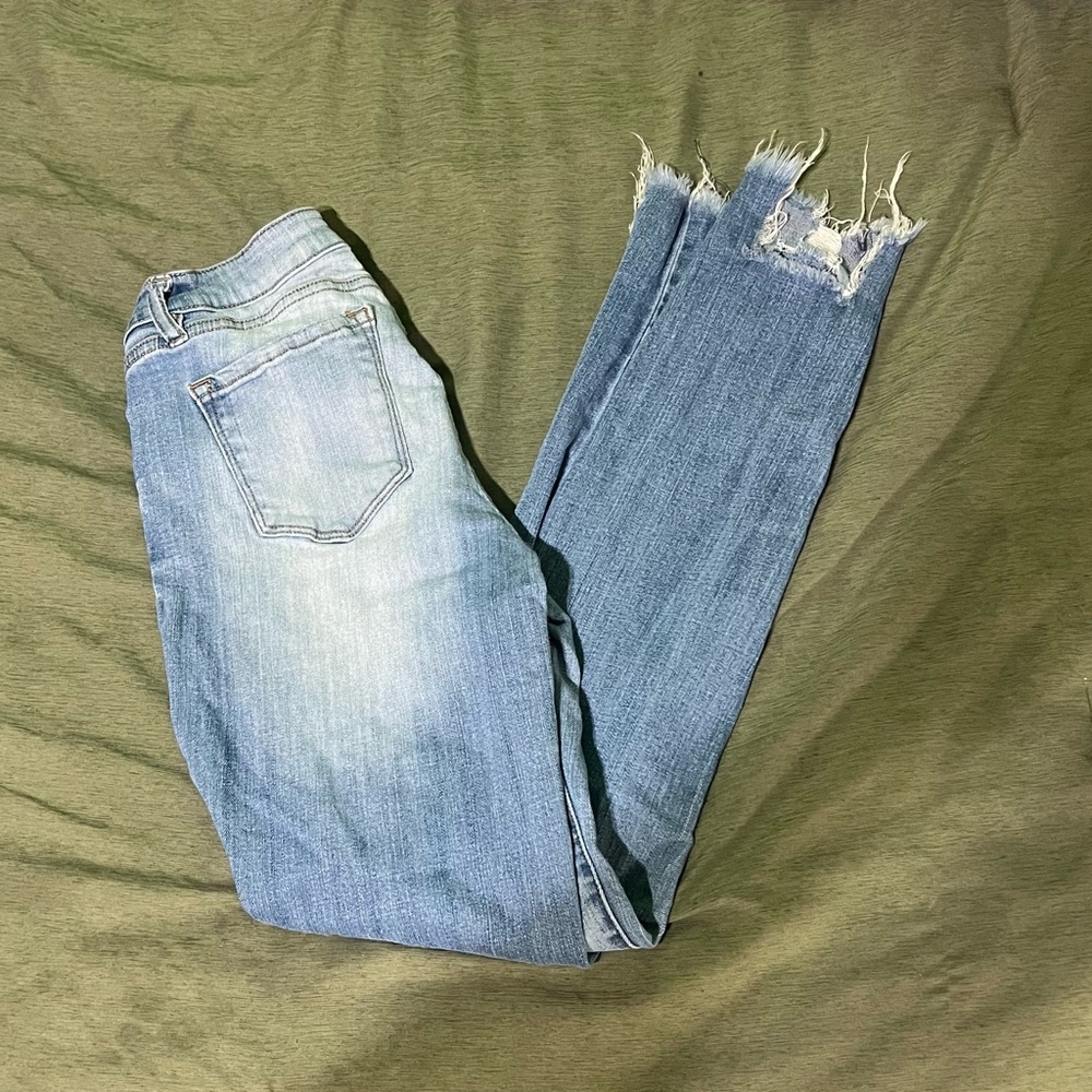 Distressed Kancan Women's Jeans
